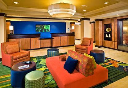 Fairfield Inn & Suites Реддинг Интерьер фото