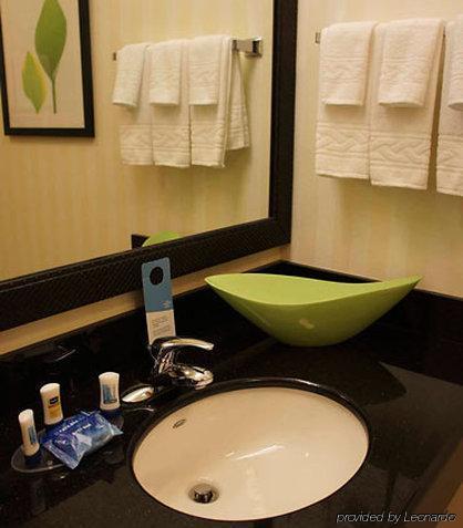 Fairfield Inn & Suites Реддинг Экстерьер фото